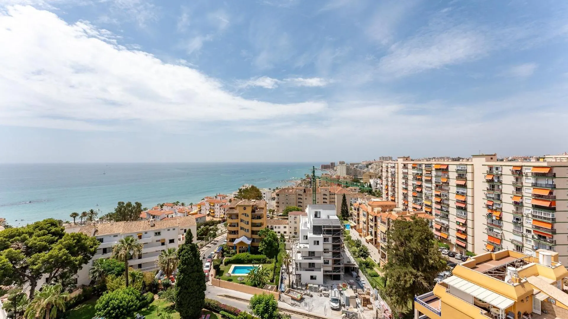 Coastal Charm Renovated 2Bed Apt, Pool, Sea Views Benalmadena Spain